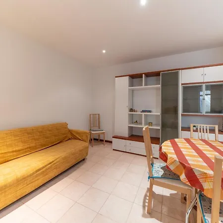 Trieste Tommasini Flat * ترييستي